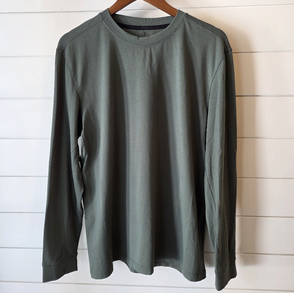 License to Train Long-Sleeve Shirt (Relaxed Fit)